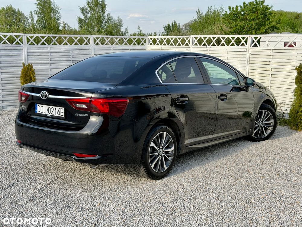 Toyota Avensis 2.0 D-4D Premium - 3