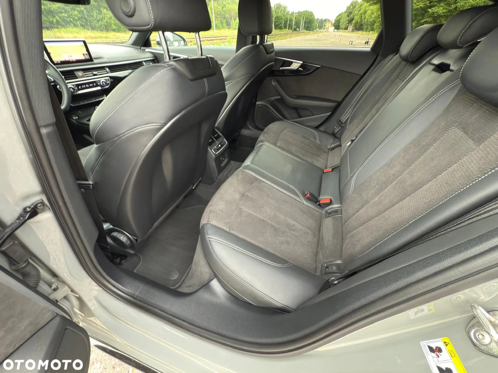 Audi A4 35 TDI S tronic - 12
