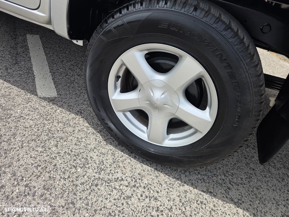 Isuzu D-Max - 9