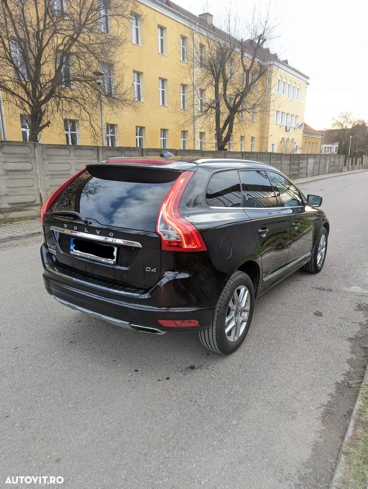 Volvo XC 60 D4 R-Design - 3