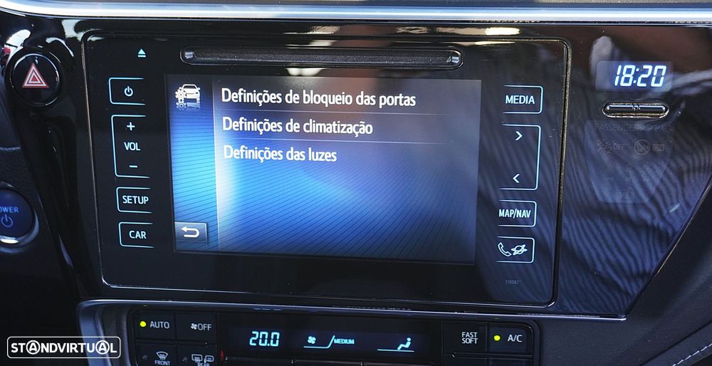 Toyota Auris 1.8 HSD Comfort +P.Techno+P.Sport - 42