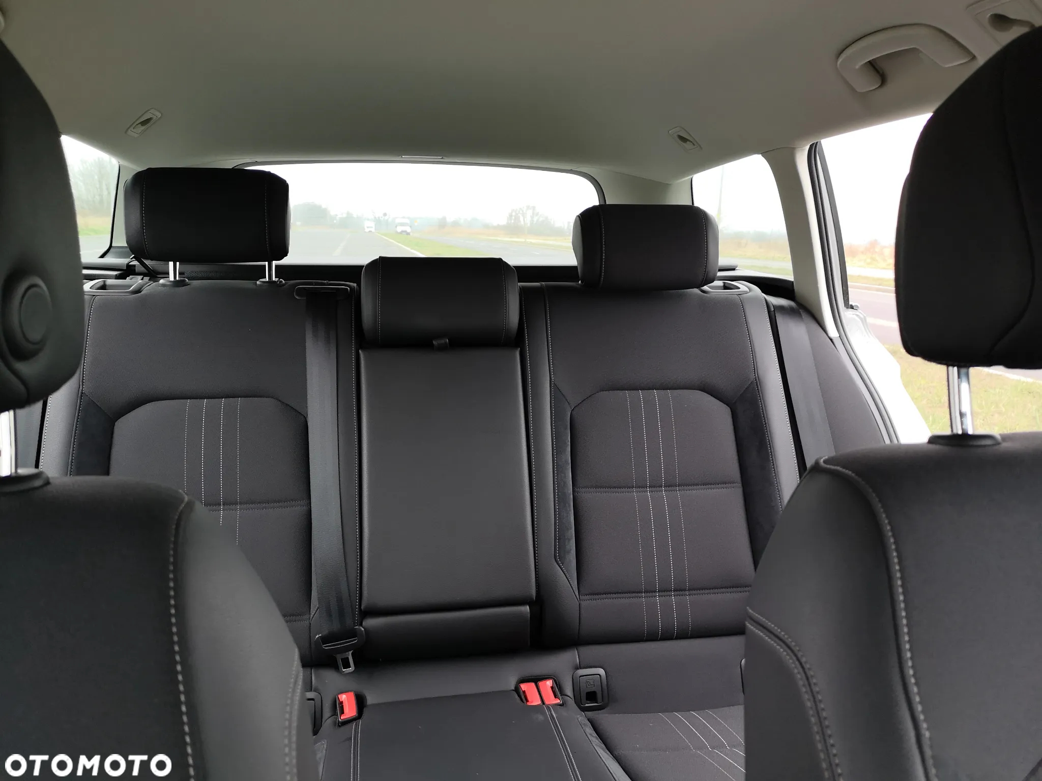 Volkswagen Passat - 26