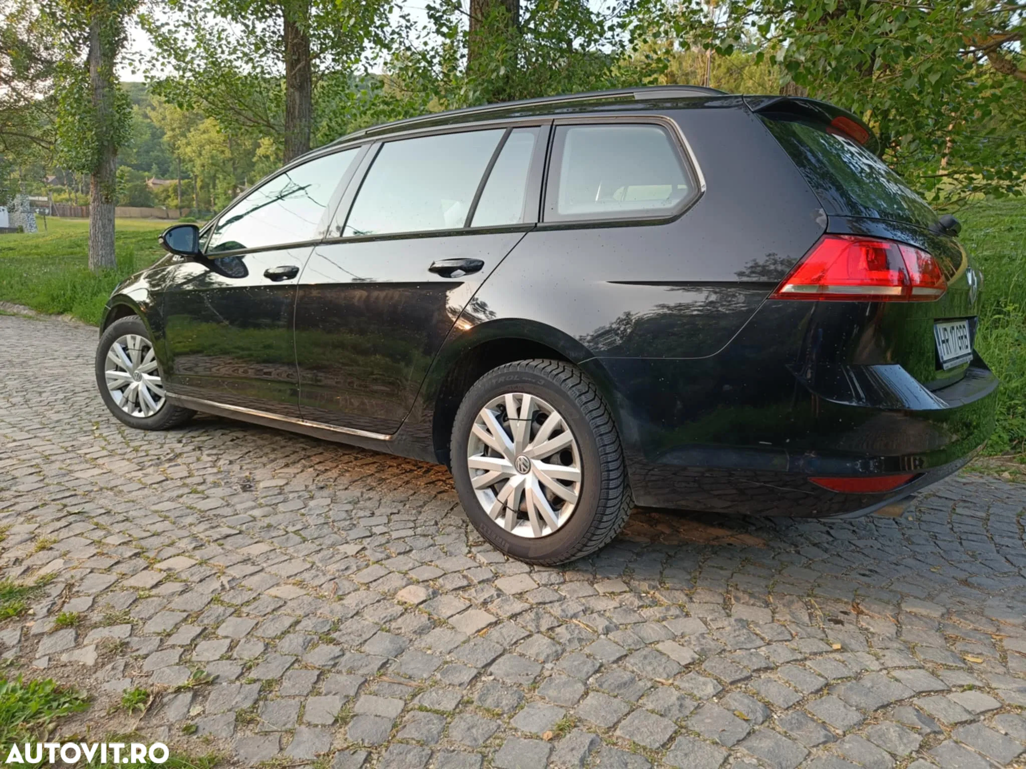Volkswagen Golf 1.6 BlueTDI Comfortline - 3