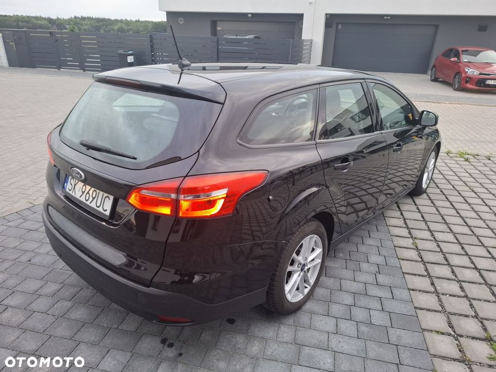 Ford Focus 1.5 TDCi SYNC Edition PowerShift - 7