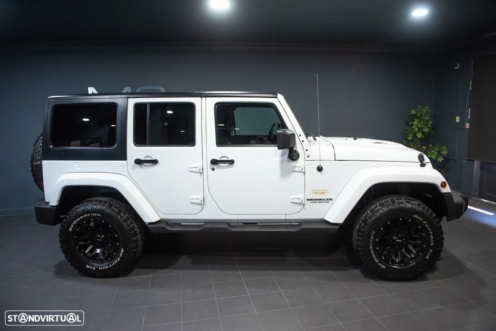 Jeep Wrangler Unlimited 2.8 CRD MTX Sahara Urban Edition - 2