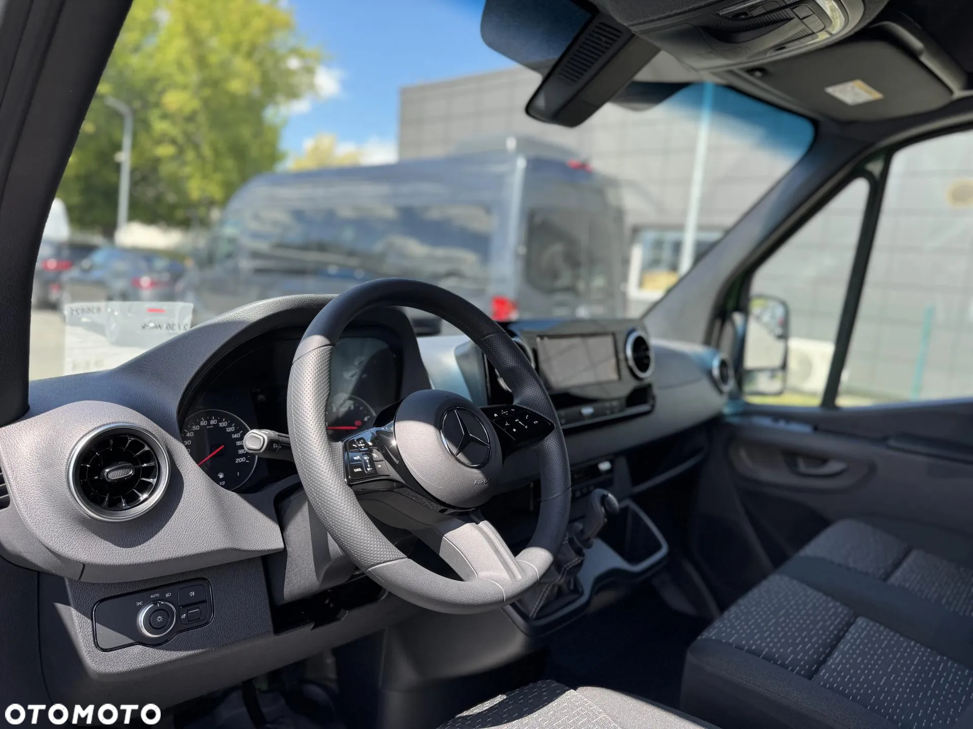 Mercedes-Benz Sprinter - 10