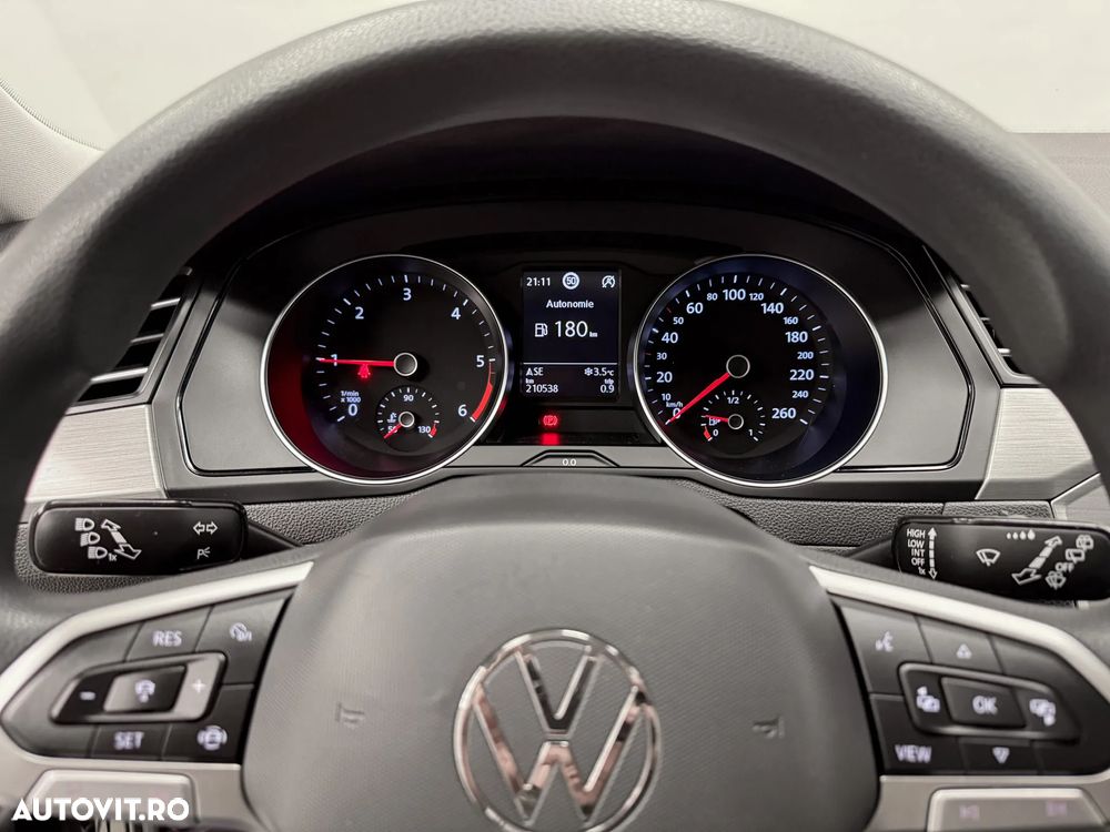 Volkswagen Passat 2.0 TDI SCR Business - 25