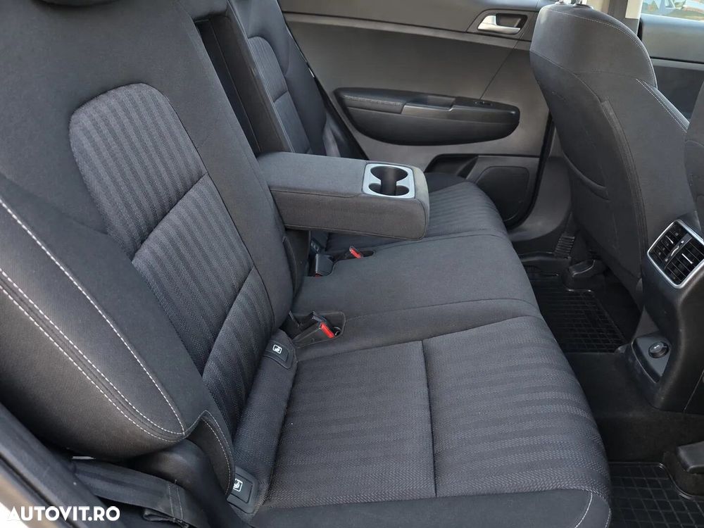 Kia Sportage 1.6 GDI 6MT 4x2 Style - 21