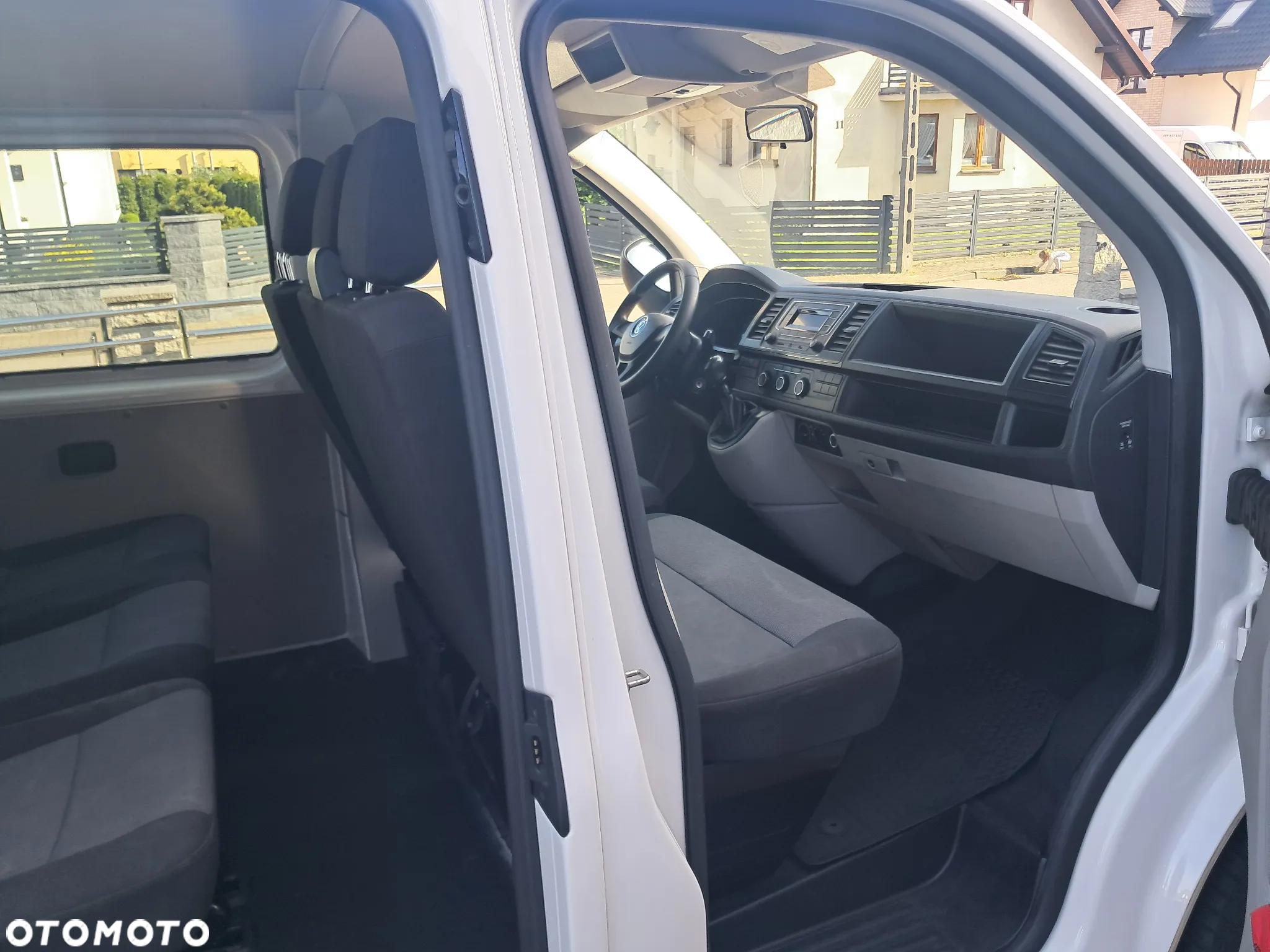 Volkswagen Transporter T6 TDI L1H1 - 10