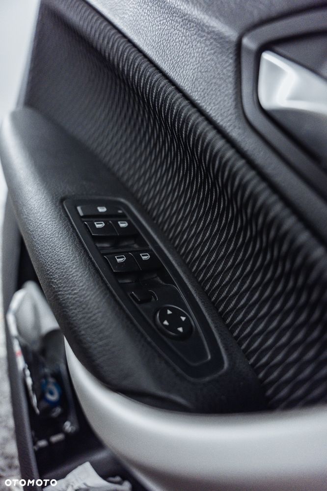 BMW Seria 1 116i - 14