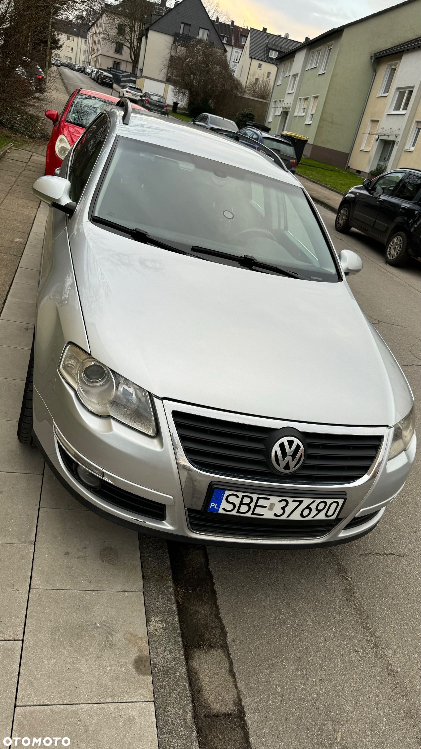 Volkswagen Passat - 1