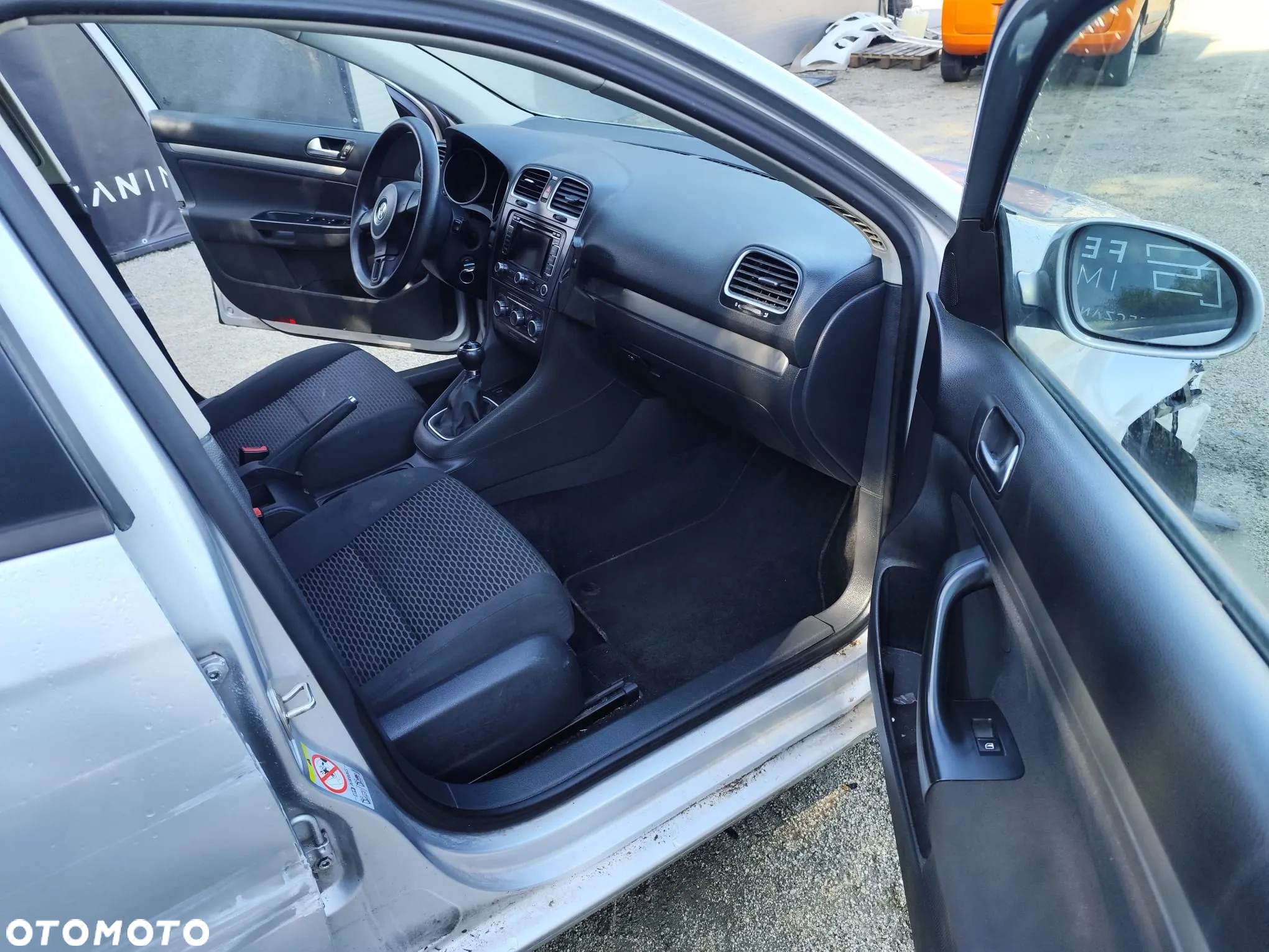 Volkswagen Golf 1.6 TDI DPF BlueMotion Technology Comfortline - 18