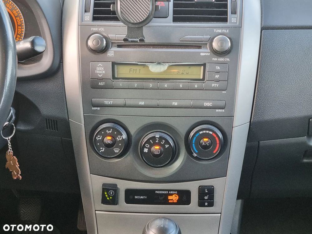 Toyota Corolla 1.6 VVT-i Terra Start - 8