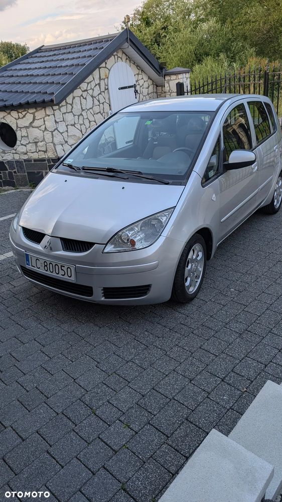 Mitsubishi Colt 1.5 Invite - 2