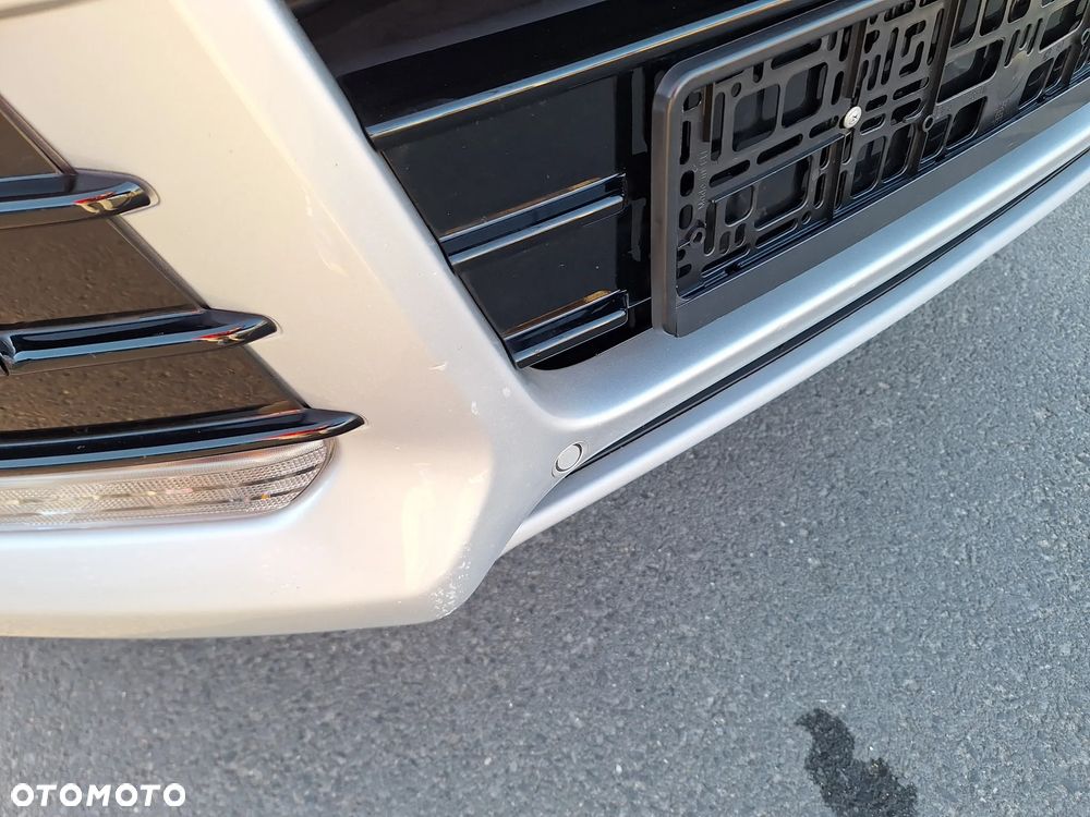 Ford Kuga 2.0 TDCi 4x4 Titanium - 39