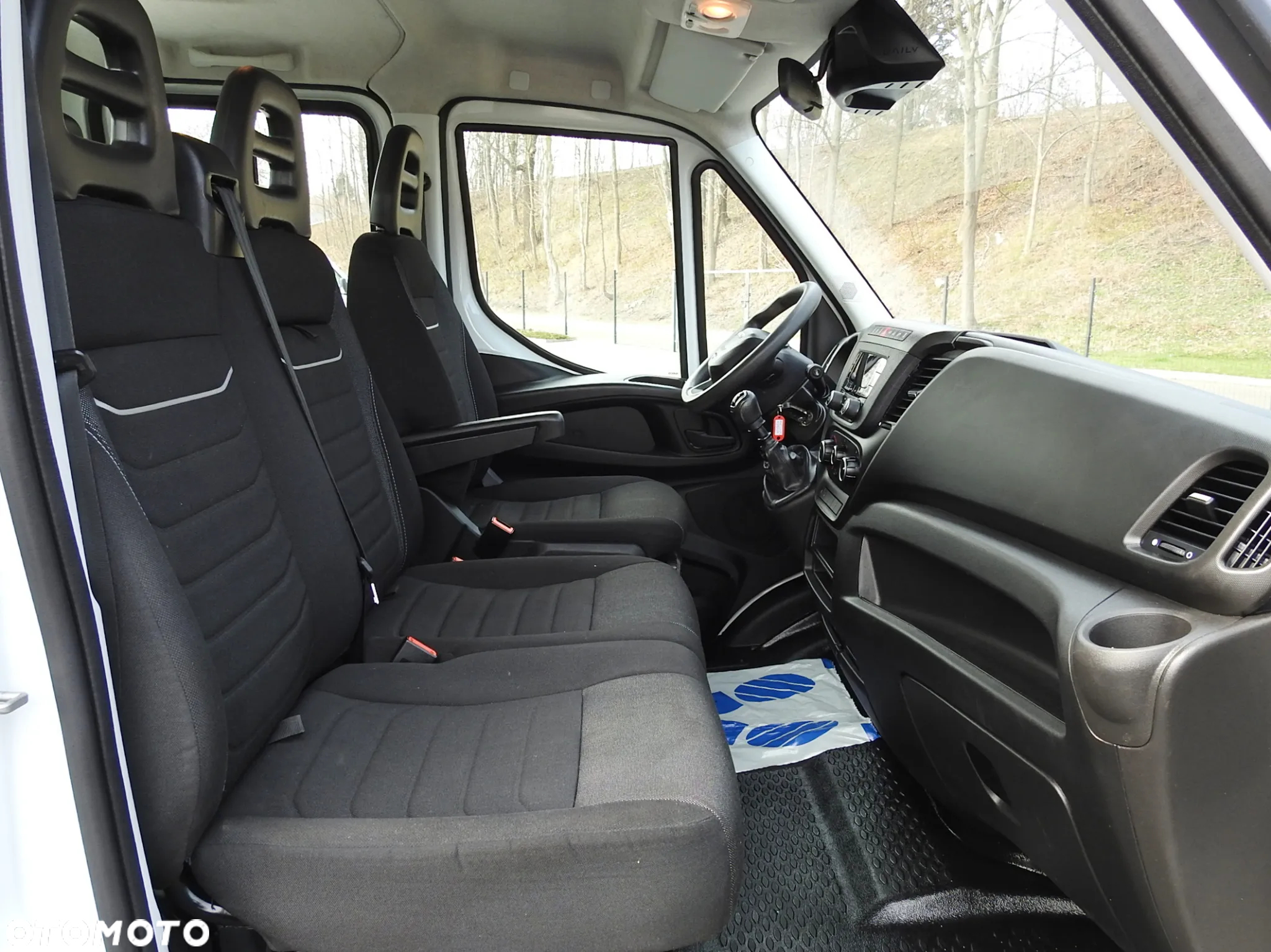 Iveco DAILY 35S14 WYWROTKA PODWÓJNA KABINA DOKA 7 MIEJSC TEMPOMAT KLIMATYZACJA 140KM [ 488124 ] - 36