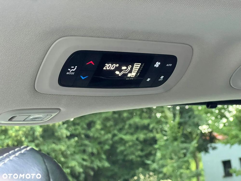 Chrysler Pacifica - 32
