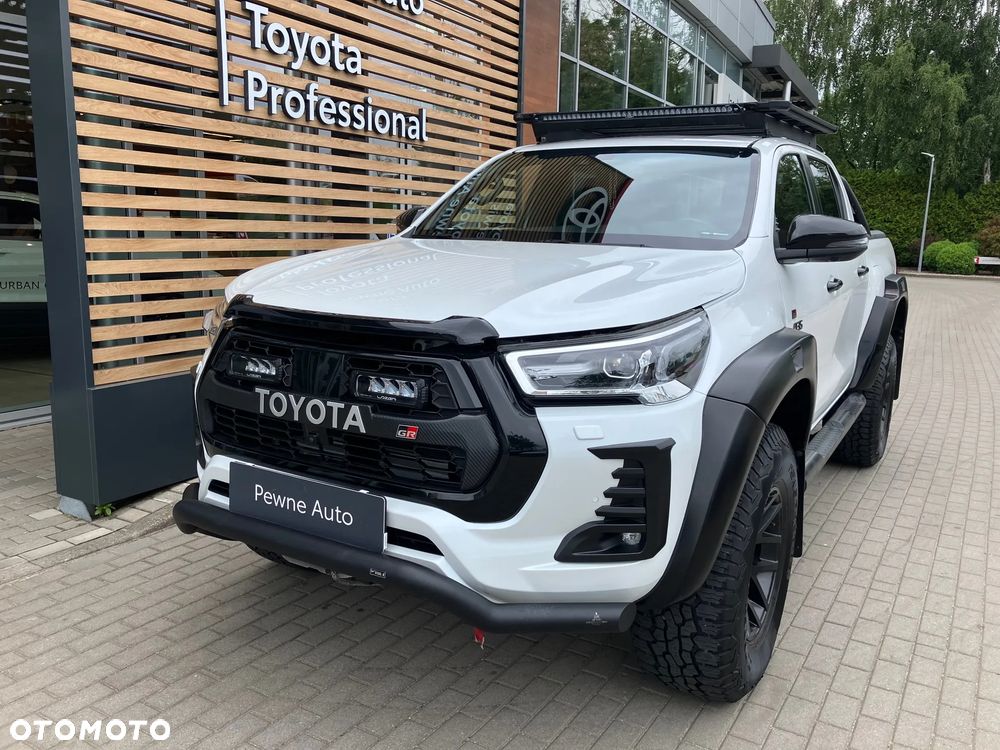 Toyota Hilux 2.8 D-4D Double Cab GR Sport 4x4 - 1