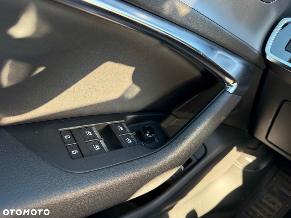 Audi A6 Avant 40 TDI quattro S tronic design - 18
