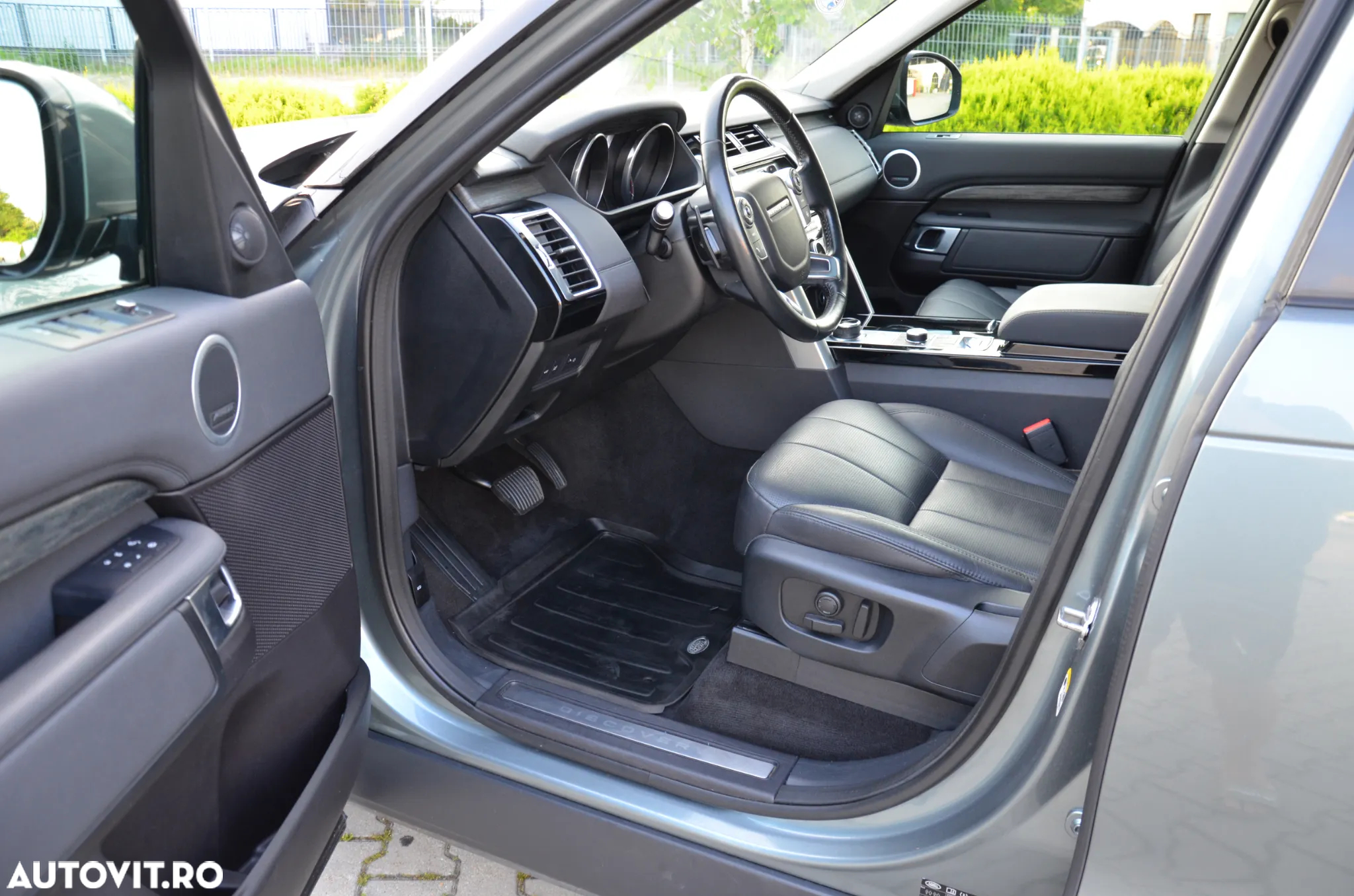 Land Rover Discovery 2.0 L SD4 Ingenium HSE Luxury - 8
