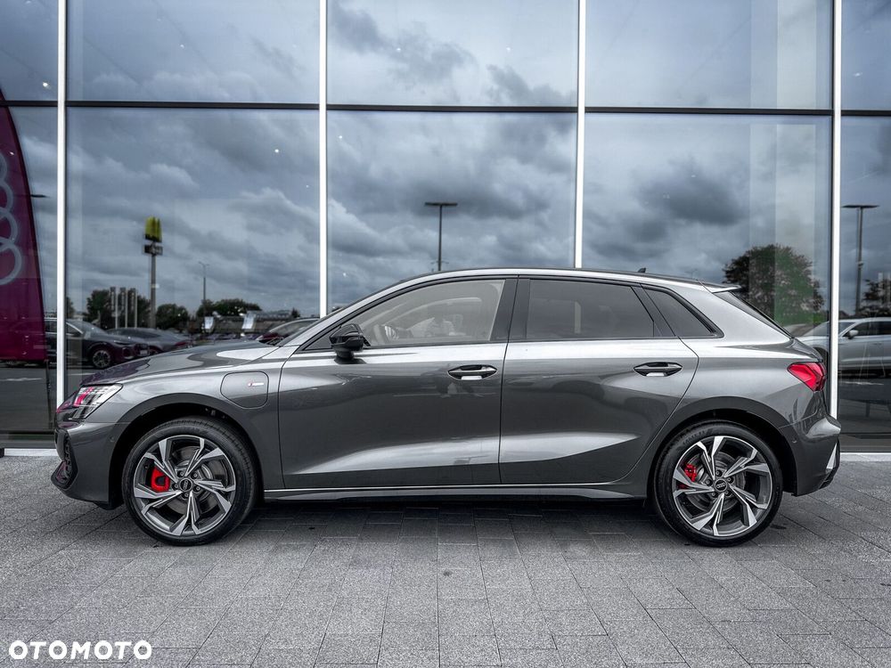 Audi A3 Sportback - 4