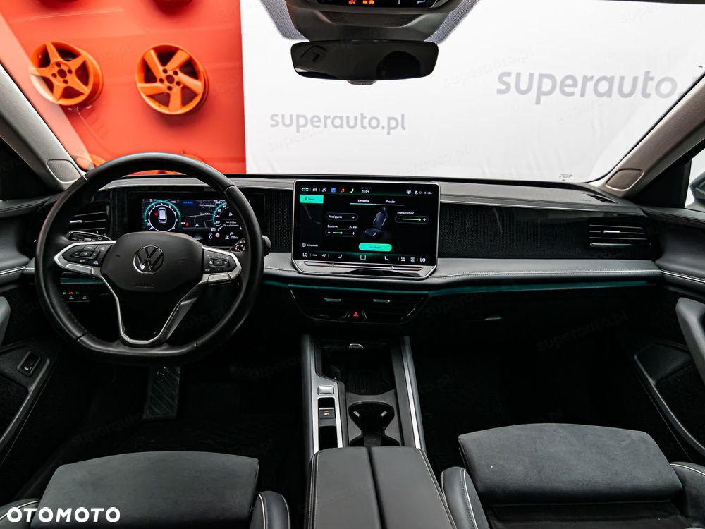 Volkswagen Passat - 12