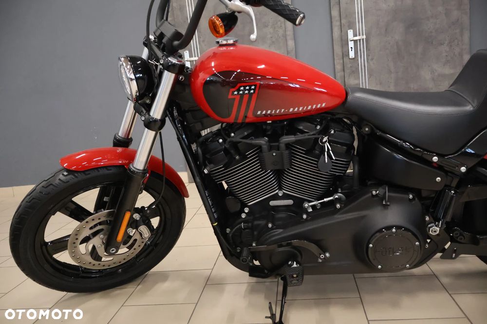 Harley-Davidson Dyna Street Bob - 8