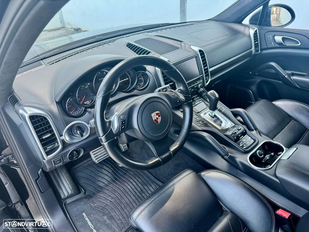 Porsche Cayenne Turbo - 29