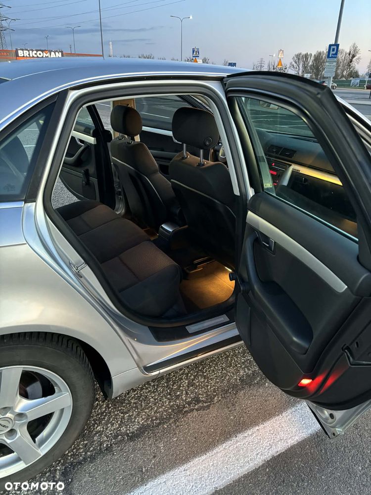 Audi A4 Limousine 2.0T FSI - 10