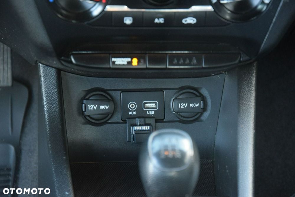 Hyundai i20 1.2 Select - 23