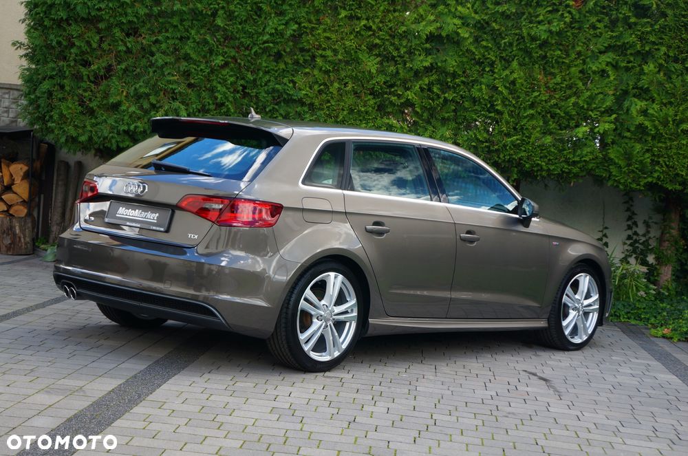Audi A3 Sportback 2.0 TDI S line Sportpaket - 16