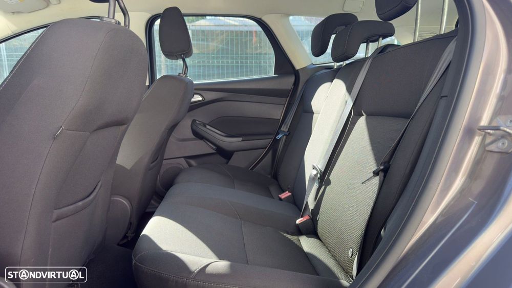 Ford Focus SW 1.6 TDCi Trend - 13