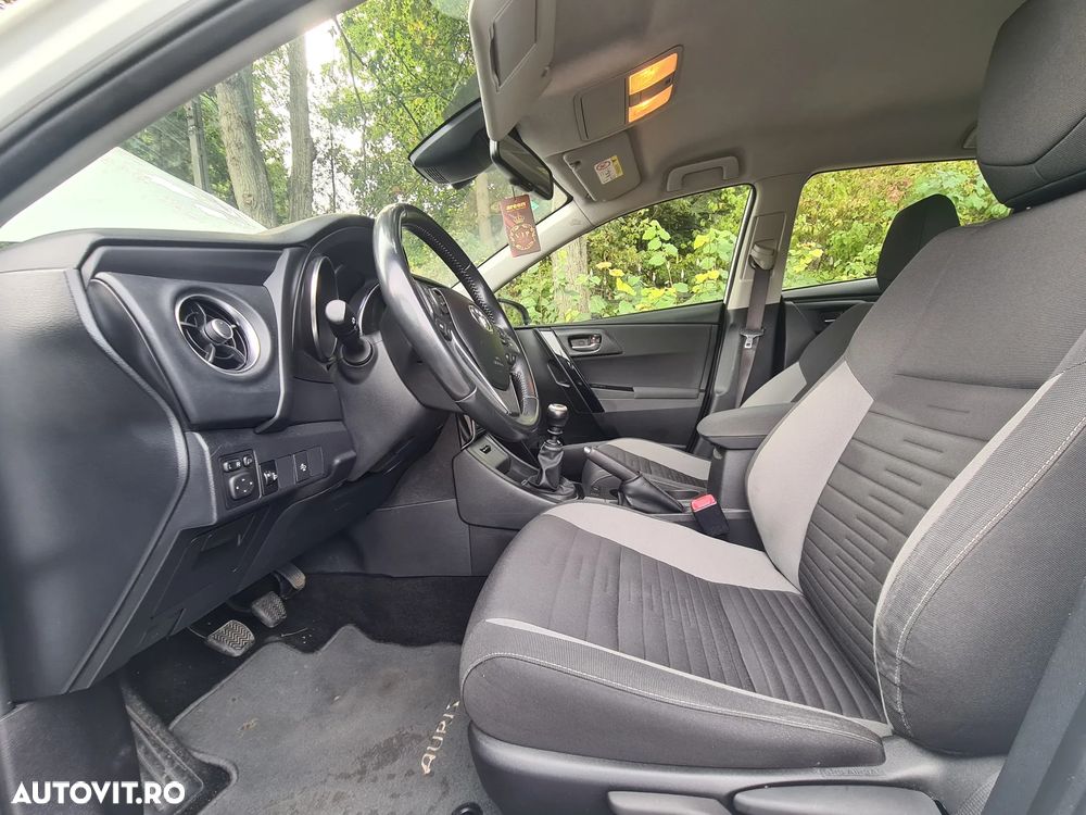 Toyota Auris 1.2 L Turbo Luna - 11