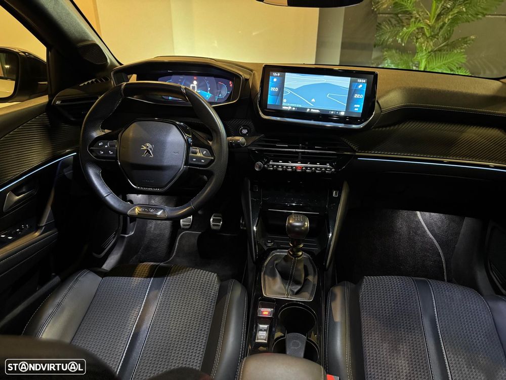 Peugeot 208 PureTech 100 GT Pack - 42