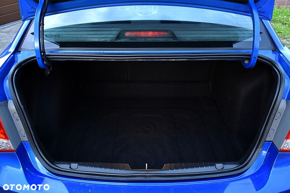 Chevrolet Cruze 1.8 LS+ - 28