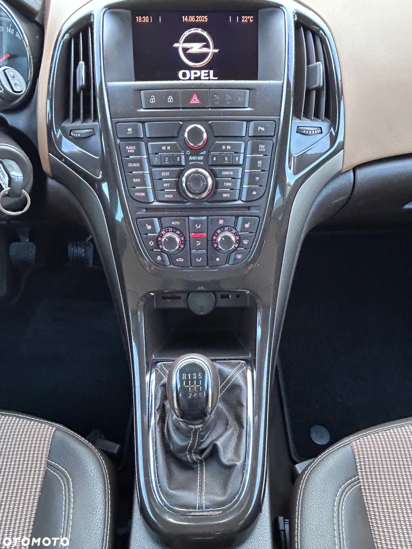 Opel Astra 1.4 Turbo Cosmo - 22