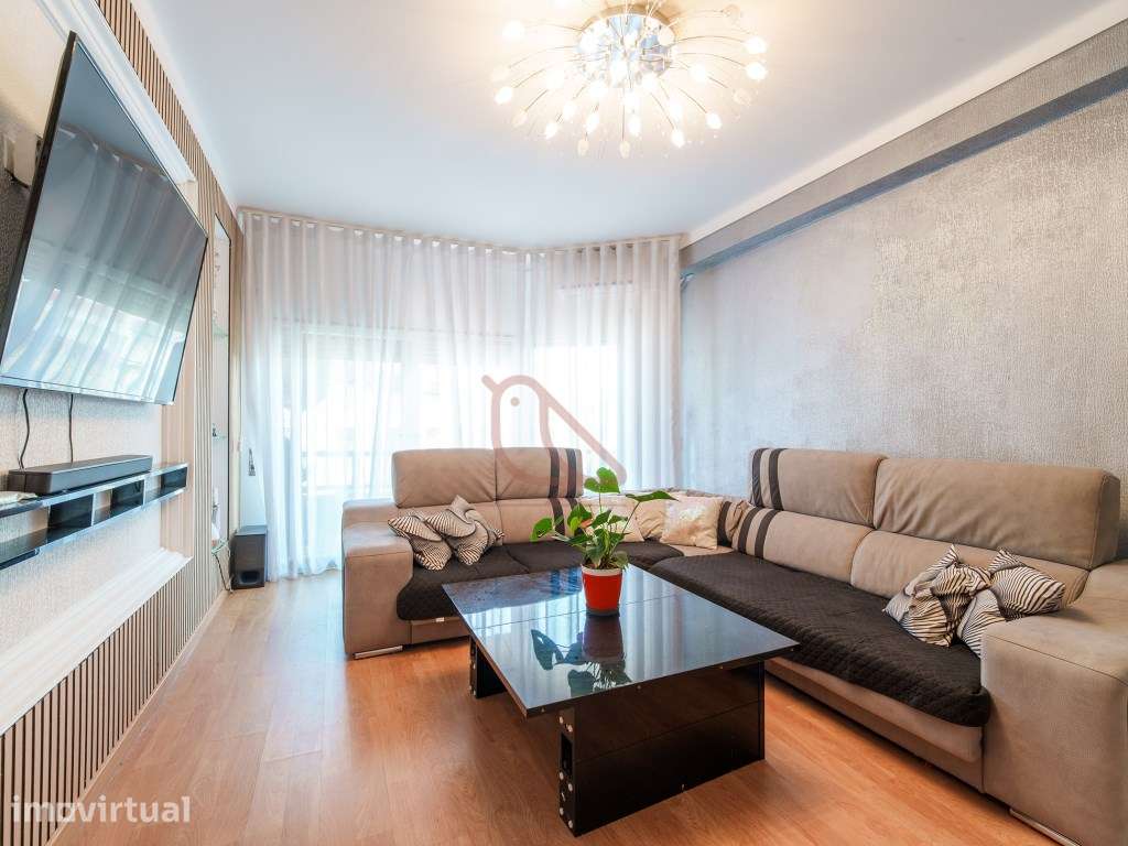 Apartamento T2 em Fátima com garagem e elevador - Grande imagem: 2/33