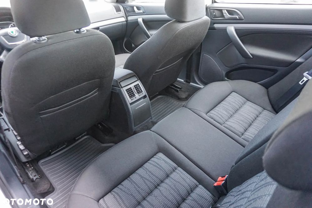 Skoda Octavia 1.6 TDI Ambiente - 27