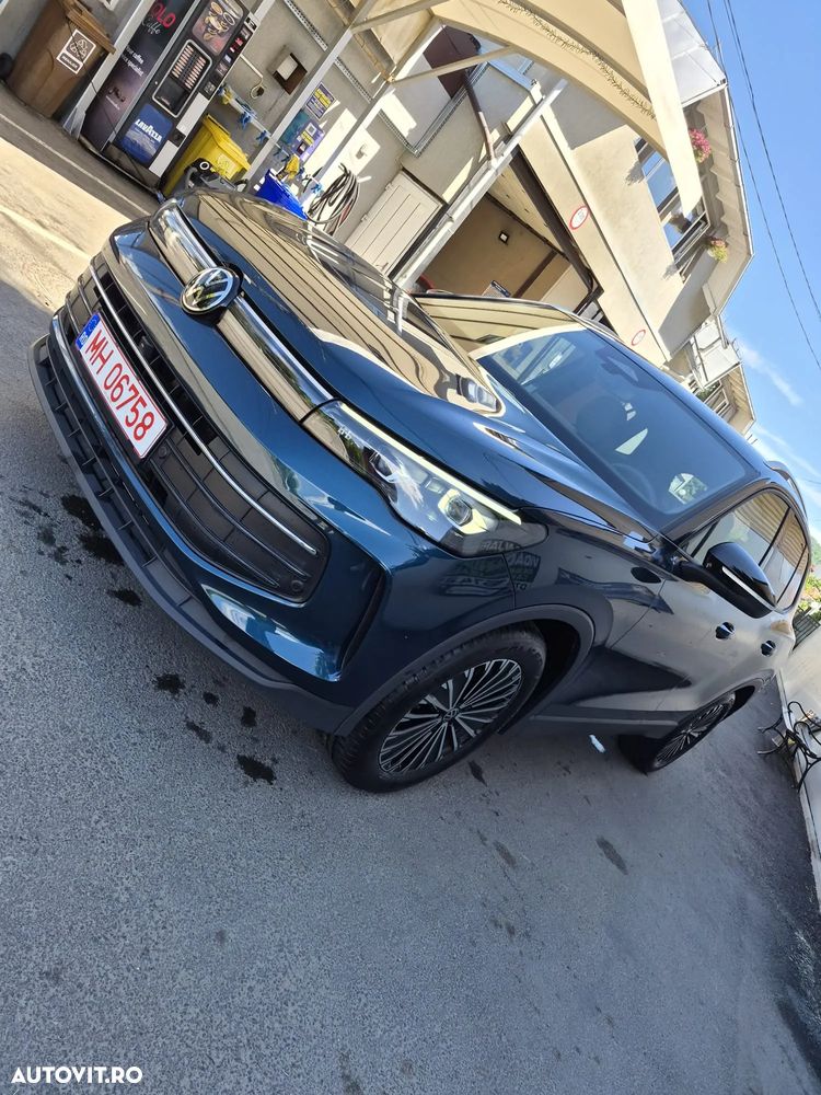 Volkswagen Tiguan - 1