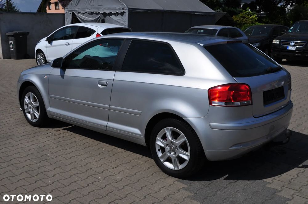 Audi A3 1.6 Limited Edition - 7
