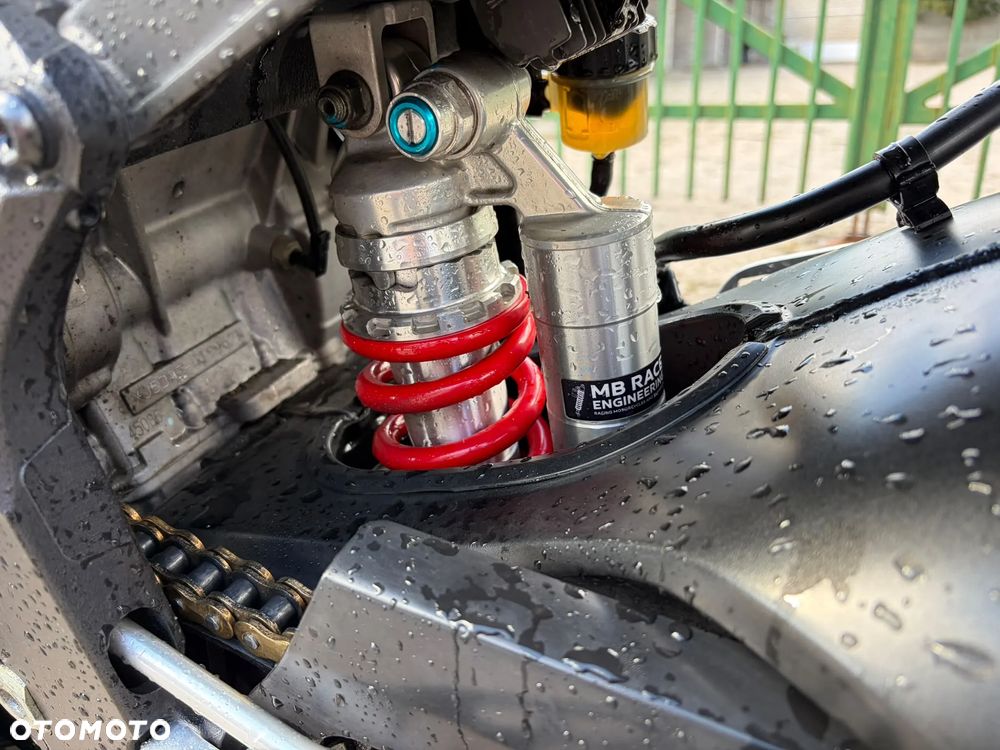 Yamaha R6 - 8