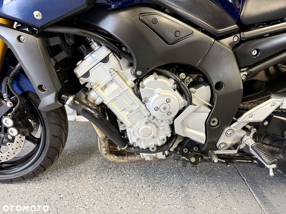 Yamaha FZ - 18
