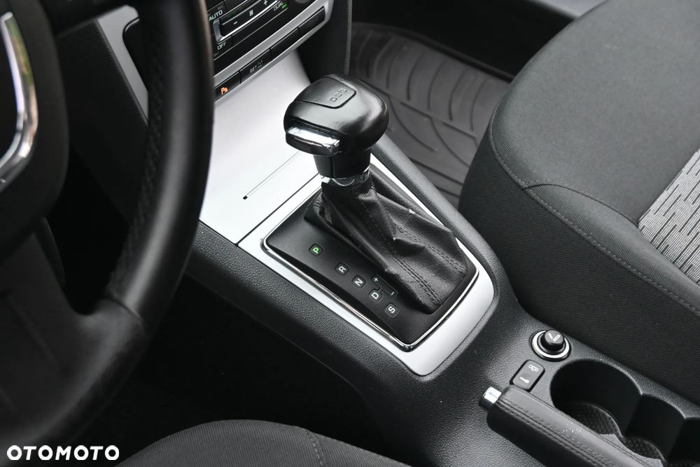 Skoda Octavia 2.0 TDI DSG Laurin & Klement - 34