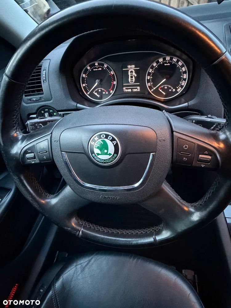 Skoda Octavia 1.8 TSI L&K DSG - 13