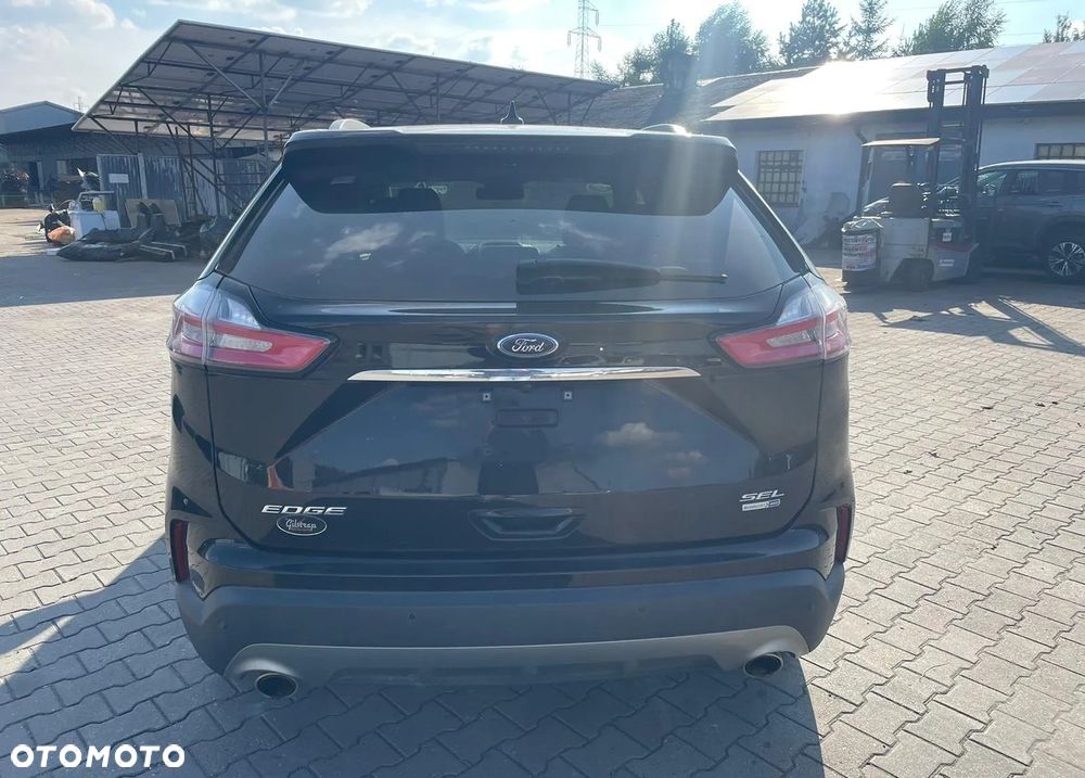 Ford Edge - 4
