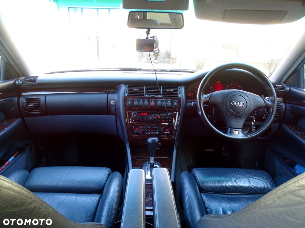 Audi A8 - 13