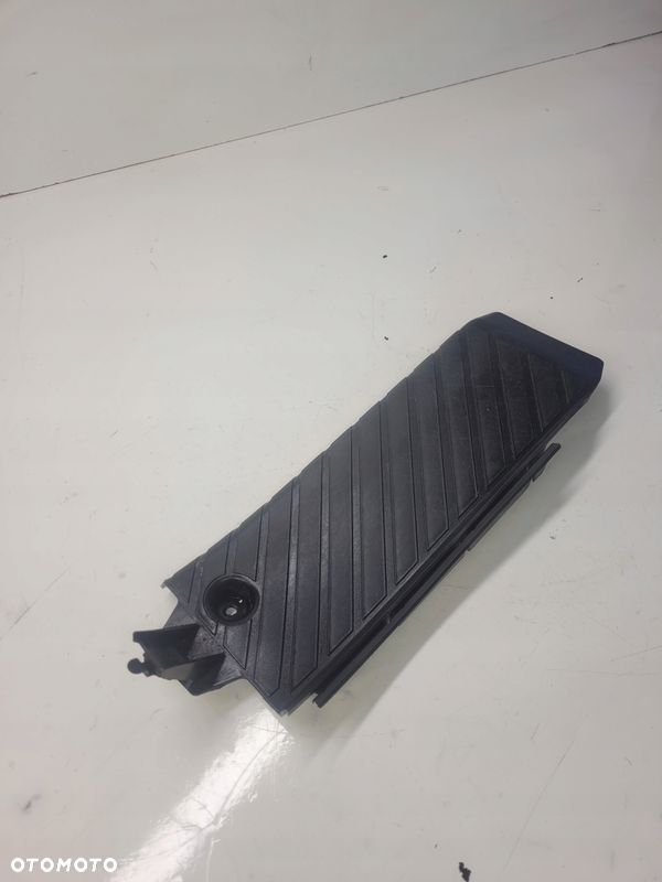 PODNÓŻEK STELAŻ NAKŁADKA AUDI A6 C6 4F1864777A - 2