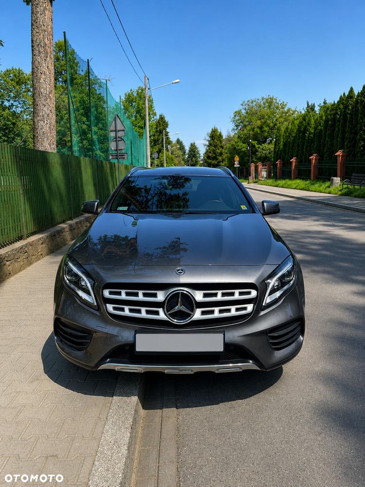 Mercedes-Benz GLA 220 4-Matic AMG Line - 10