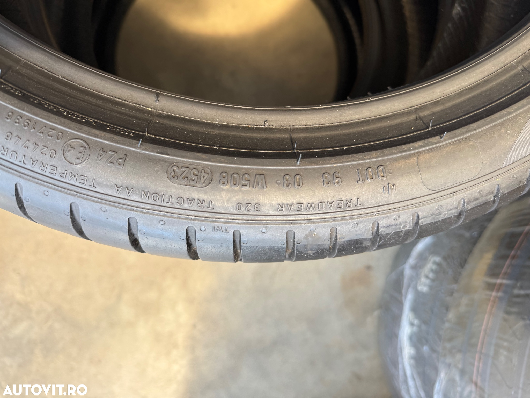 Vând set anvelope 225/40/19-255/35/19 Pirelli de vară cu runflat aproape noi - 13