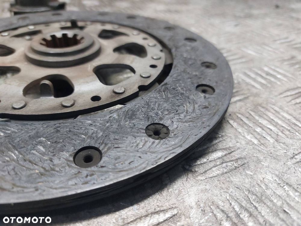 KOŁO DWUMASOWE + TARCZA + DOCISK + ŁOŻYSKO OPOROWE BMW E39 520i 2.0 24V - 8